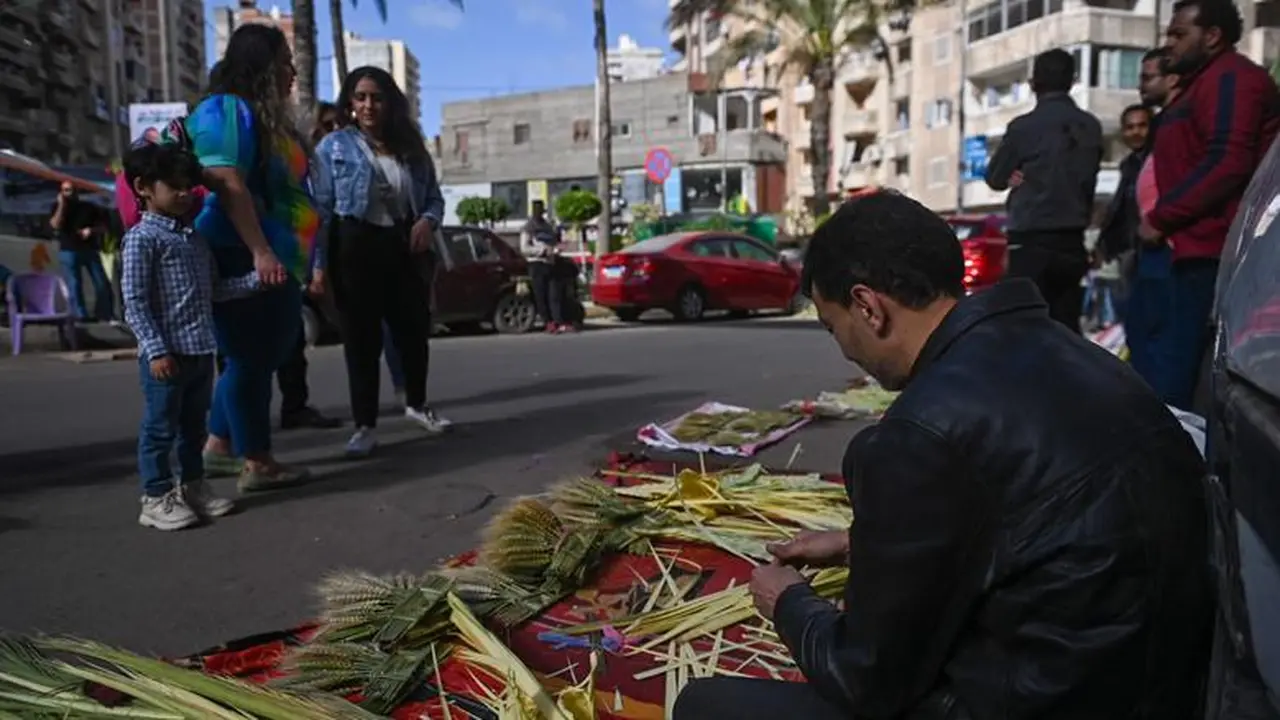 تمديد مواعيد غلق المحلات والمولات في إجازة الأخوة الأقباط.. متى يبدأ تطبيقها؟